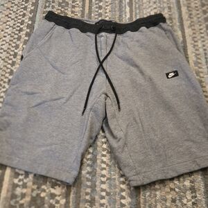 Gray Nike Shorts with Black Trim In A Boys Size Xl 16/18  Like New
